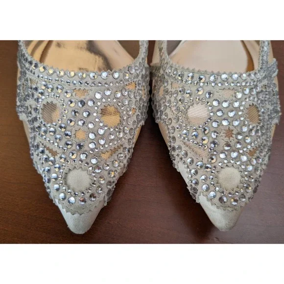 Badgley Mischka GORGEOUS Gigi Crystal Pointed Toe Ivory Flats-10 - Picture 4 of 10